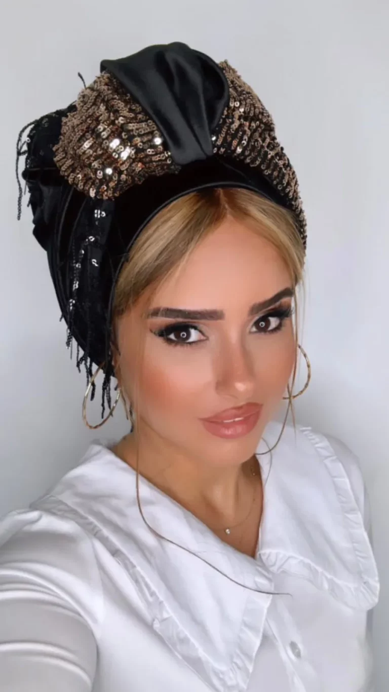 מטפחת לונג משולבת פייטים ובד ארמני סאטן