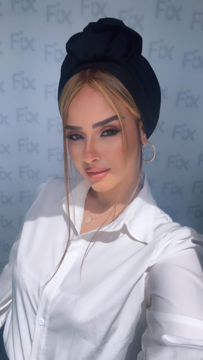 מטפחת לונג לייקרה בשילוב ניטים