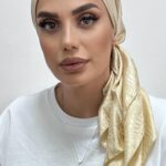 מטפחת מרובעת סאטן משי מנומר זהב