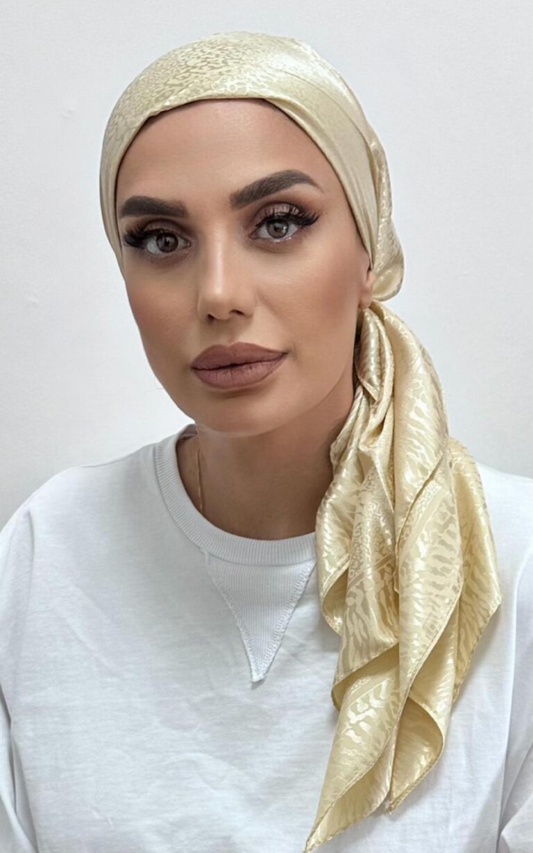 מטפחת מרובעת סאטן משי מנומר זהב