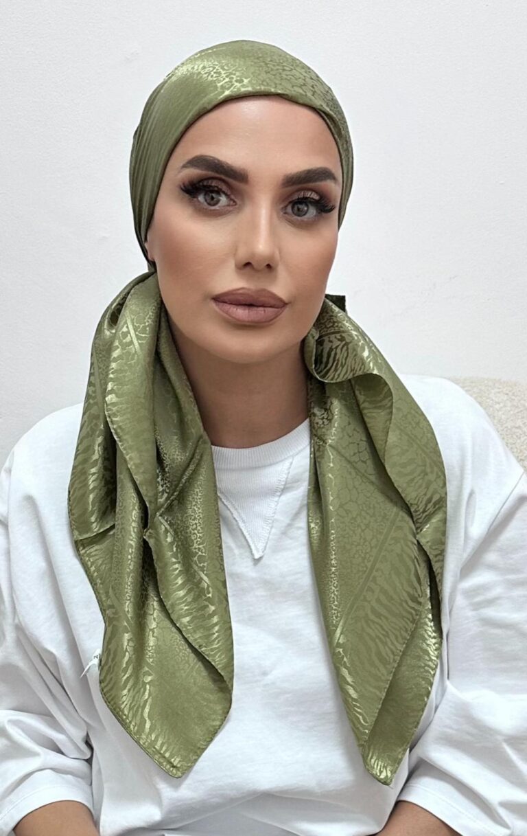 מטפחת מרובעת סאטן משי מנומר ירוק
