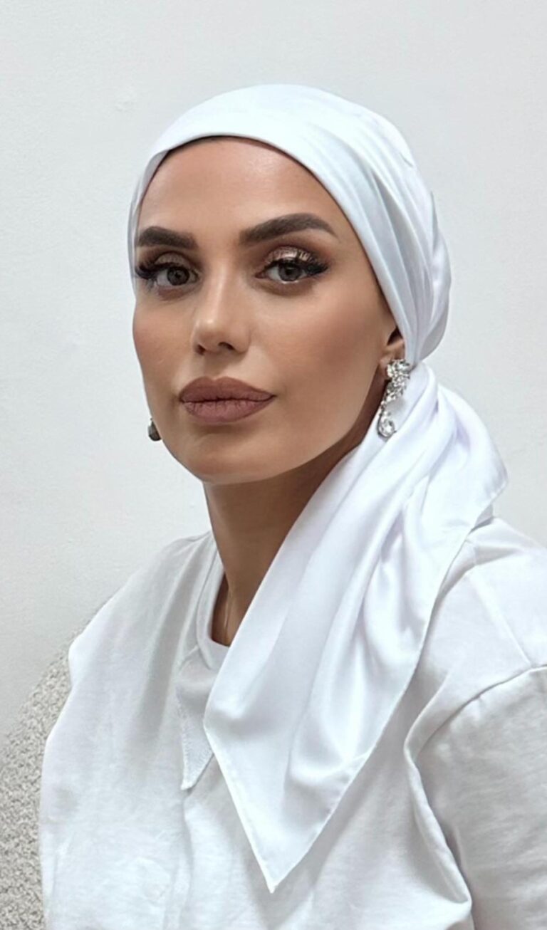 מטפחת מרובעת סאטן משי מט לבן